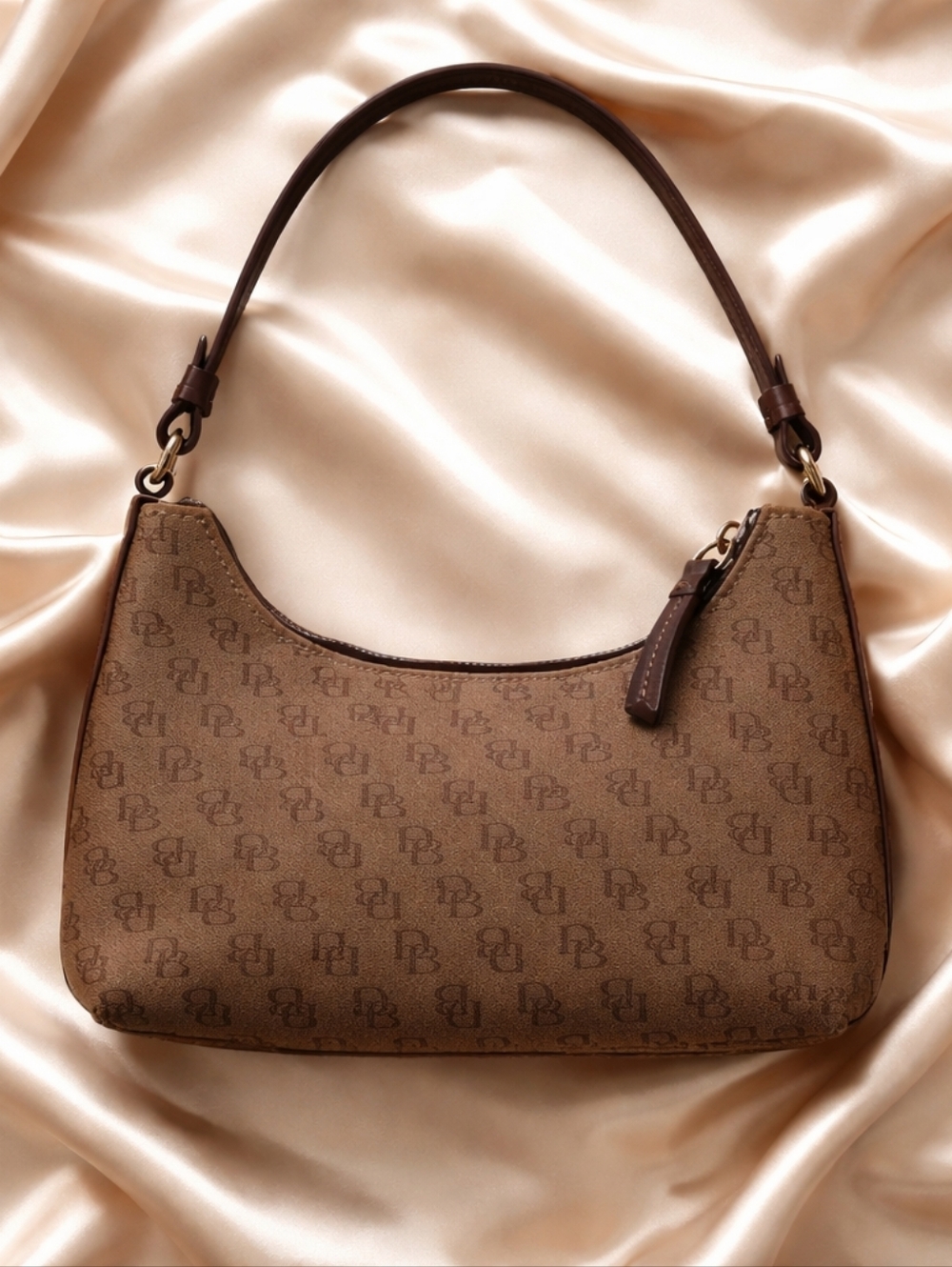 Small Dooney and Bourke handbags EUC
